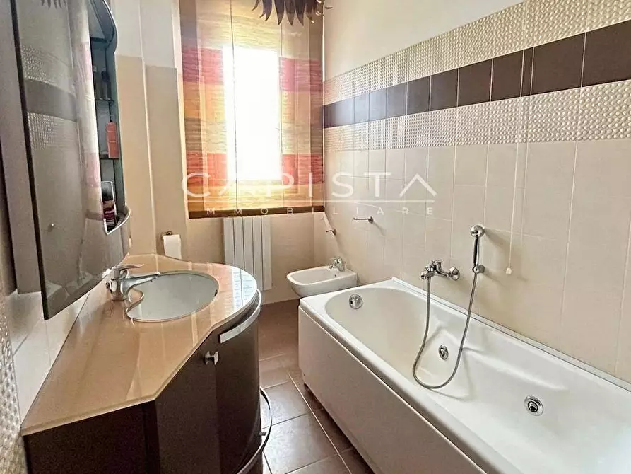 Immagine 15 di Appartamento in vendita  in Via Bengasi a Ortona