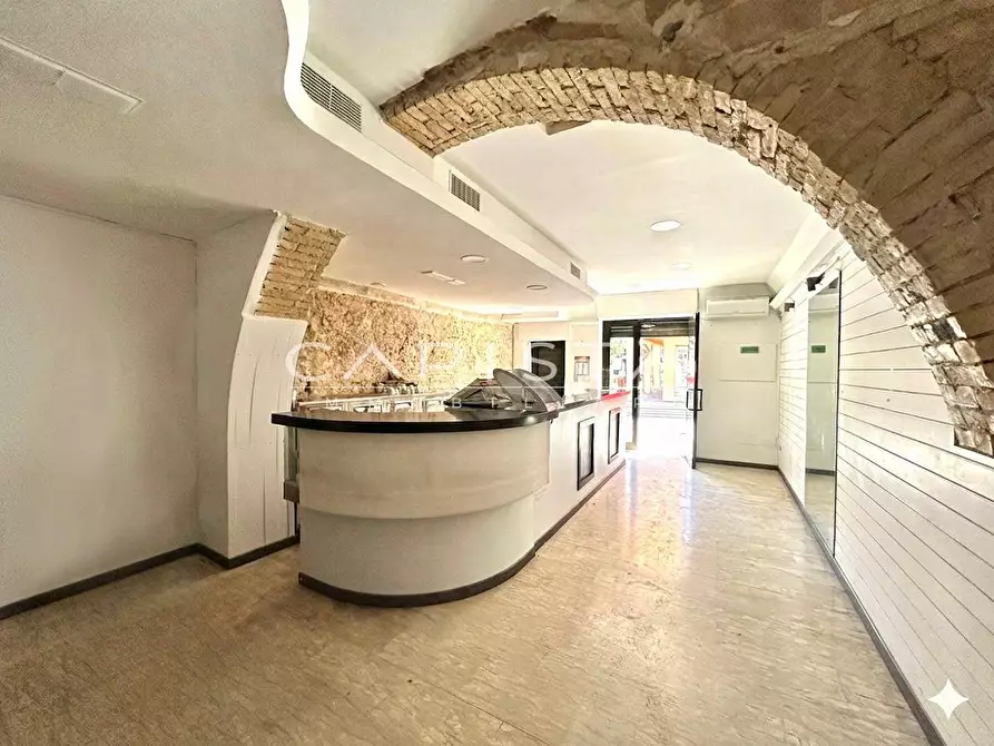 Immagine 1 di Locale commerciale in affitto  a San Vito Chietino