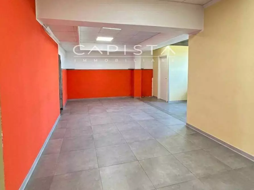 Immagine 5 di Locale commerciale in affitto  a San Vito Chietino
