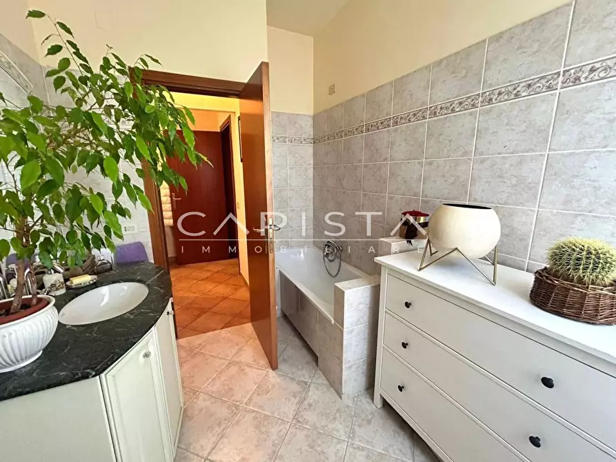 Immagine 7 di Villa in vendita  in Contrada ALBORETO a Ortona