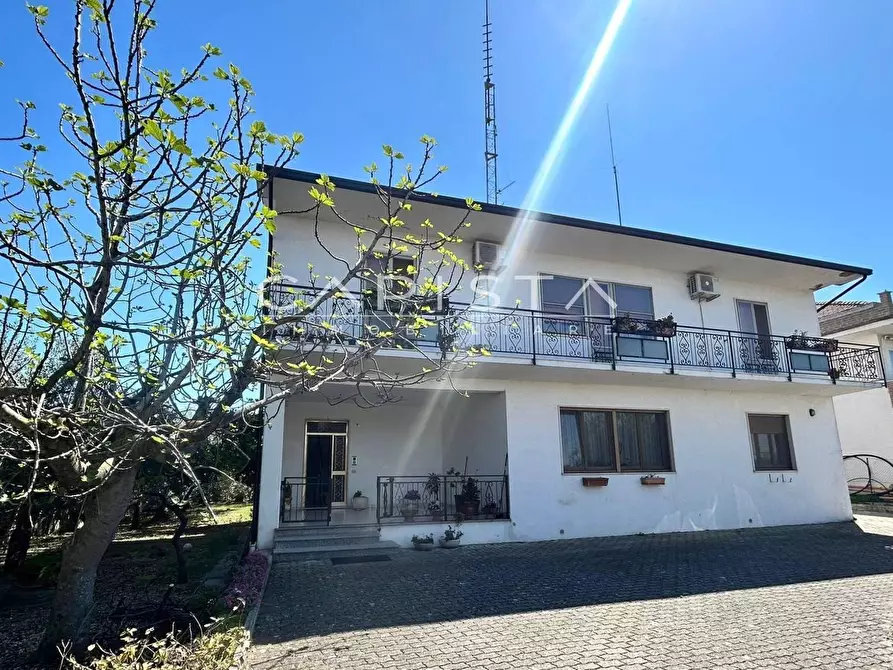 Immagine 31 di Villa in vendita  in Contrada ALBORETO a Ortona
