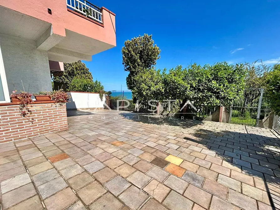 Immagine 1 di Appartamento in vendita  in Viale Margherita d'Austria a Ortona