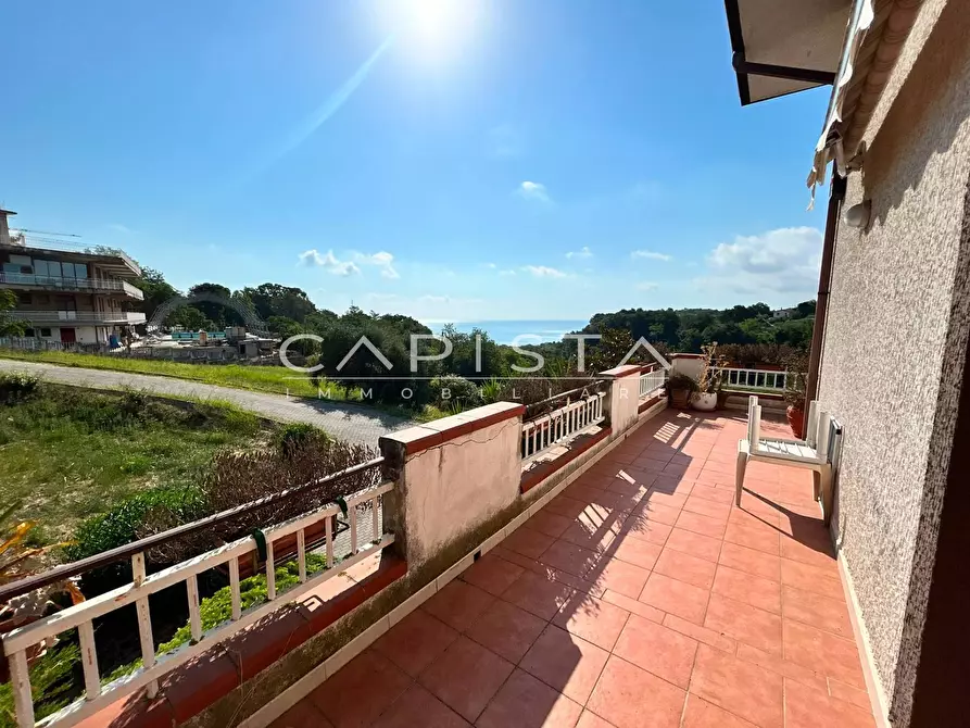 Immagine 3 di Appartamento in vendita  in Viale Margherita d' Austria a Ortona