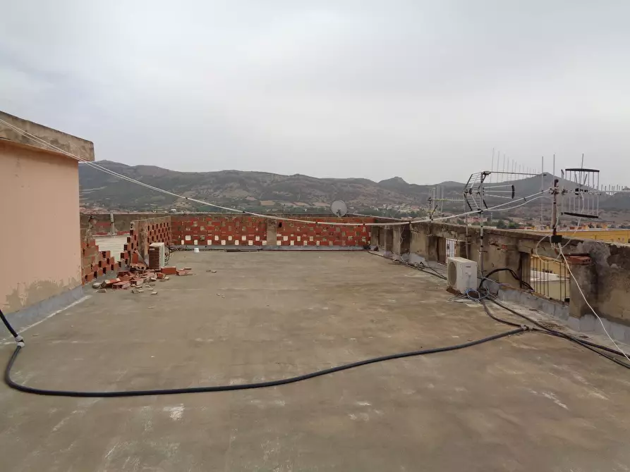 Immagine 10 di Attico in vendita  in catania 22 a Carbonia