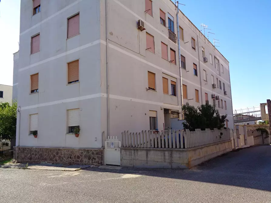 Immagine 2 di Appartamento in vendita  in gallura a Carbonia