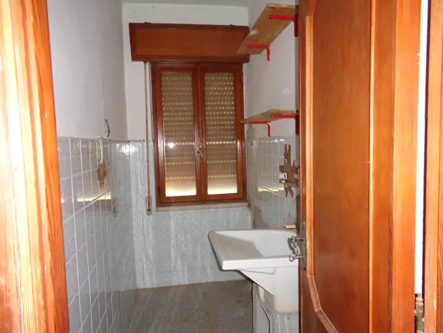 Immagine 11 di Appartamento in vendita  in gallura a Carbonia