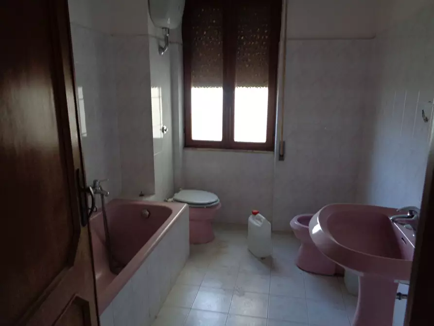 Immagine 10 di Appartamento in vendita  in gallura a Carbonia