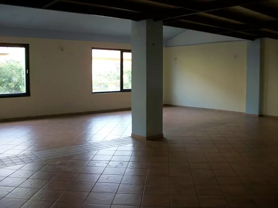 Immagine 4 di Locale commerciale in vendita  in Nuoro a Carbonia