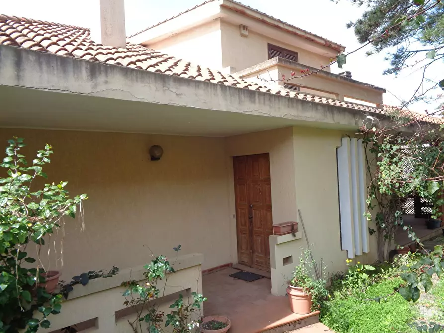 Immagine 2 di Villa in vendita  in Monte Tasua 12 a Carbonia