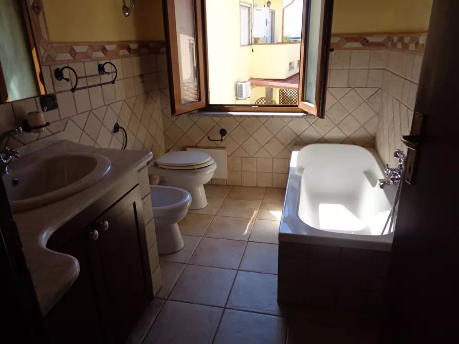 Immagine 9 di Appartamento in vendita  in Barumini 5 a Carbonia