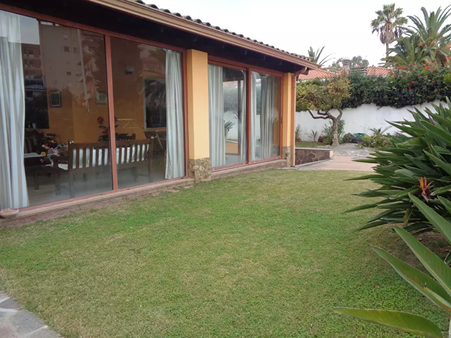 Immagine 2 di Villa in vendita  in Tramontana 7 a Carbonia