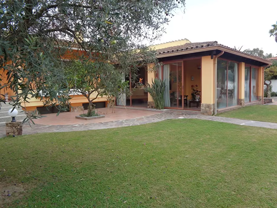 Immagine 3 di Villa in vendita  in Tramontana 7 a Carbonia