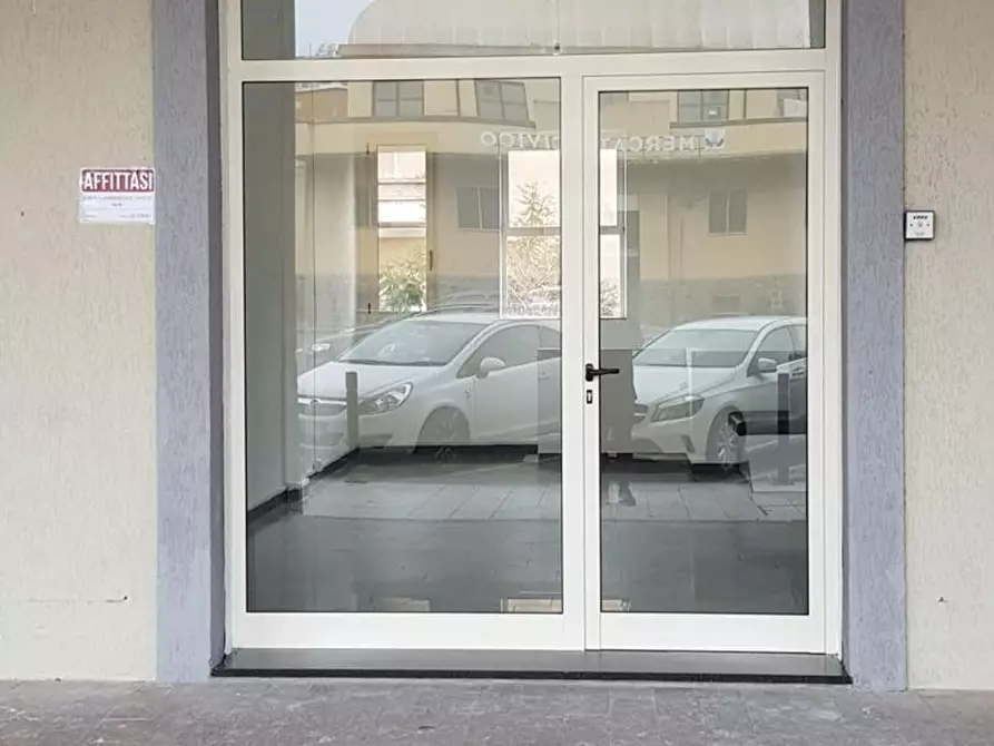 Immagine 1 di Locale commerciale in vendita  in Francesco Ciusa a Carbonia