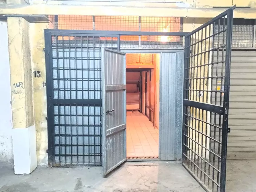 Immagine 5 di Box auto in vendita  in Piazza Don luigi Sturzo 24 a Aprilia