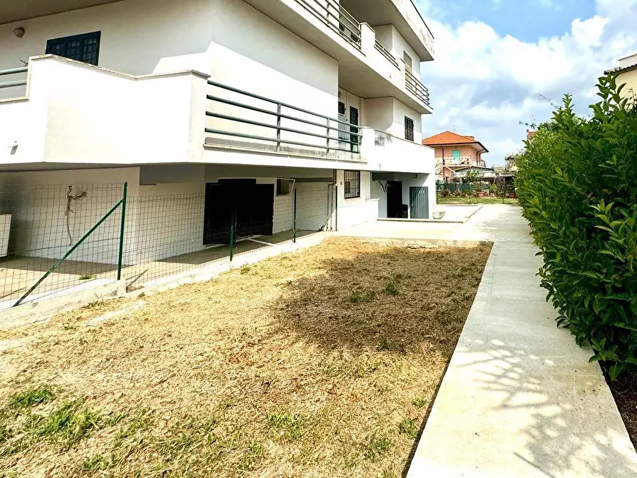 Immagine 4 di Appartamento in vendita  in via palermo 7 a Aprilia