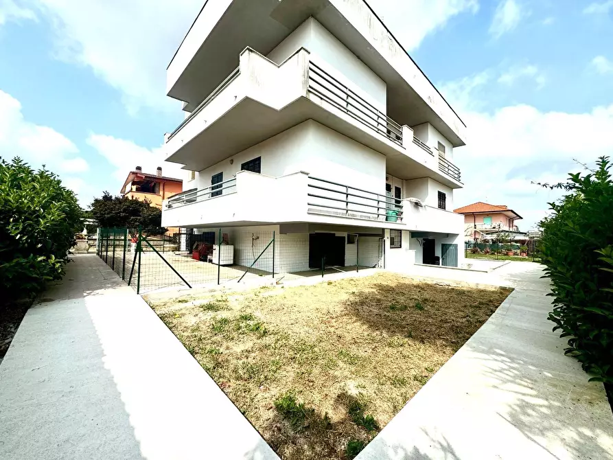 Immagine 7 di Appartamento in vendita  in via palermo 7 a Aprilia