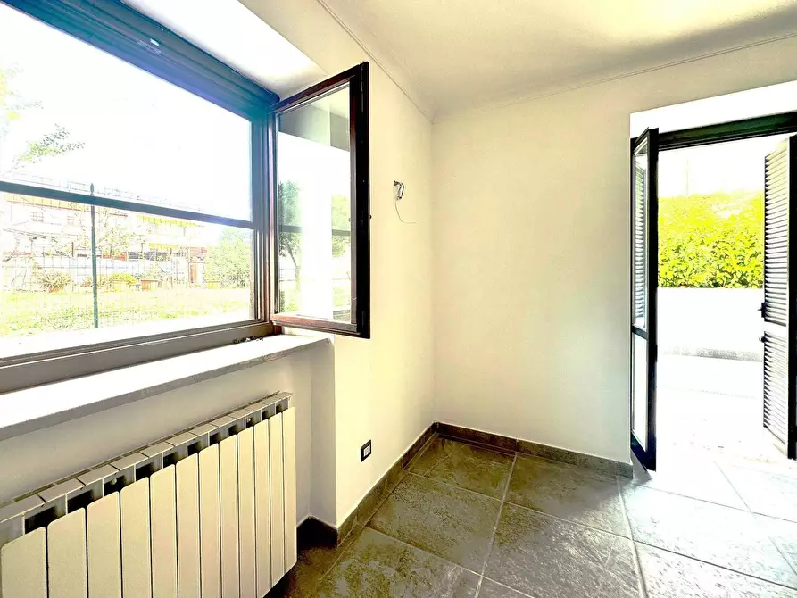 Immagine 21 di Appartamento in vendita  in via palermo 7 a Aprilia