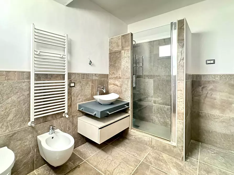 Immagine 23 di Appartamento in vendita  in via palermo 7 a Aprilia