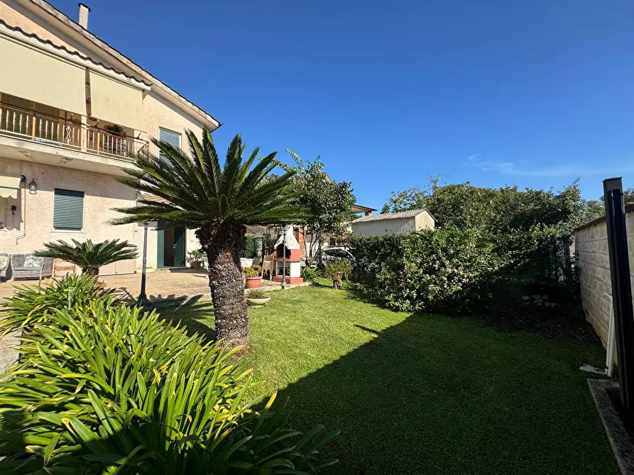 Immagine 2 di Appartamento in vendita  in via delle valli 17 a Aprilia