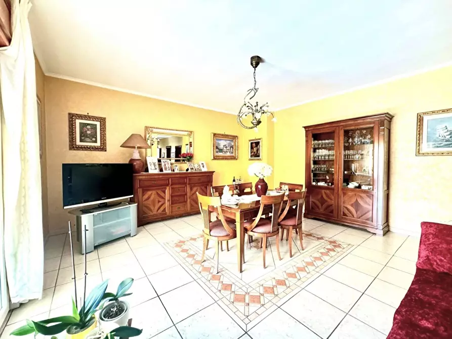 Immagine 7 di Appartamento in vendita  in via delle valli 17 a Aprilia