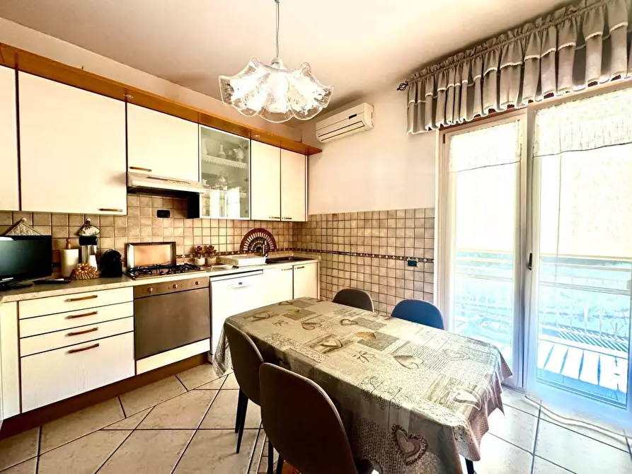 Immagine 9 di Appartamento in vendita  in via delle valli 17 a Aprilia