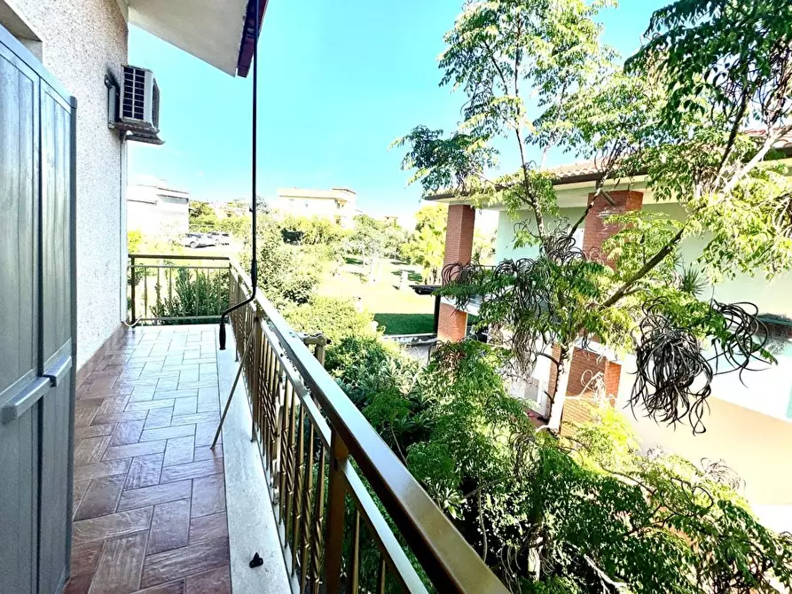 Immagine 11 di Appartamento in vendita  in via delle valli 17 a Aprilia