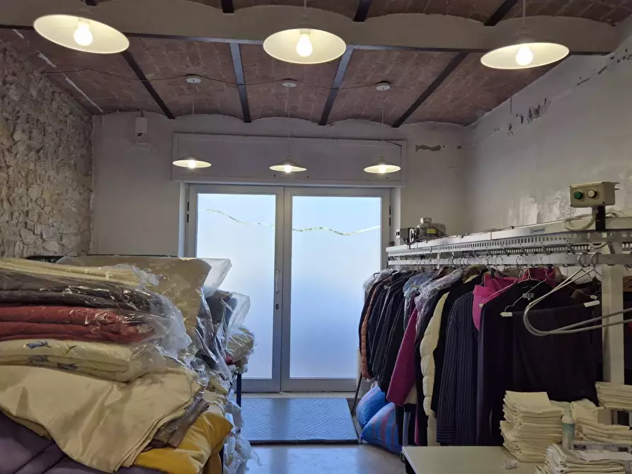 Immagine 1 di Attività commerciale in vendita  in Via XX Settembre a Terni