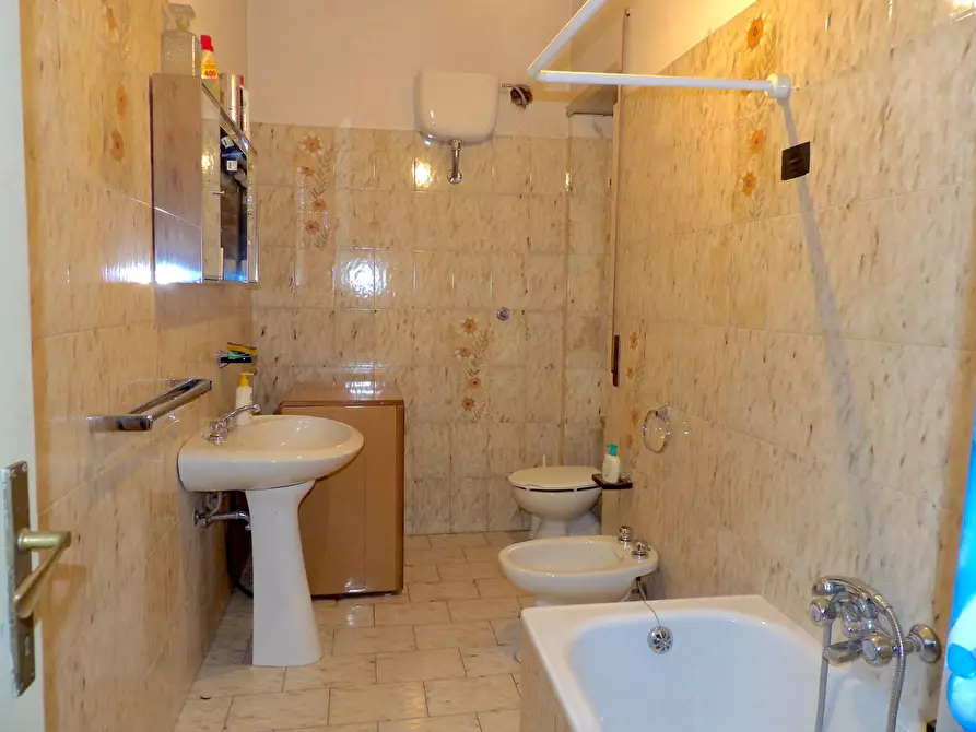 Immagine 19 di Appartamento in vendita  in via Mentana snc a Terni