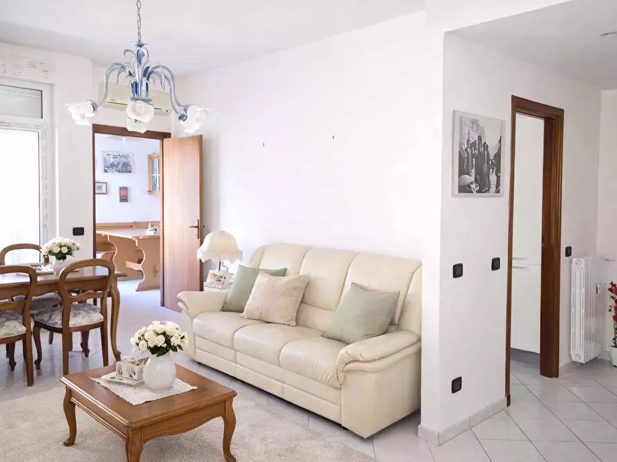 Immagine 1 di Appartamento in vendita  in via Rossini 88 a Terni