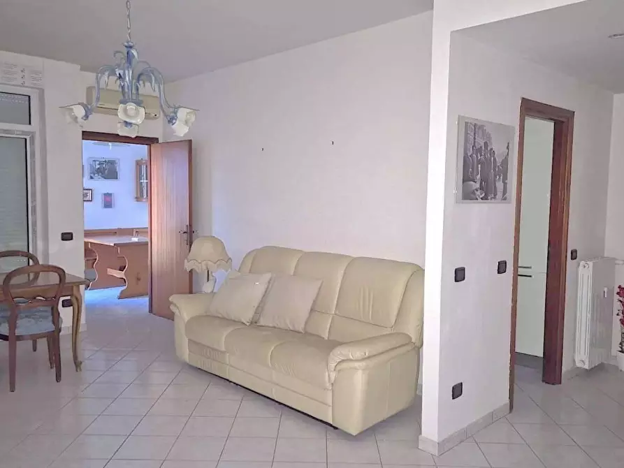 Immagine 2 di Appartamento in vendita  in via Rossini 88 a Terni