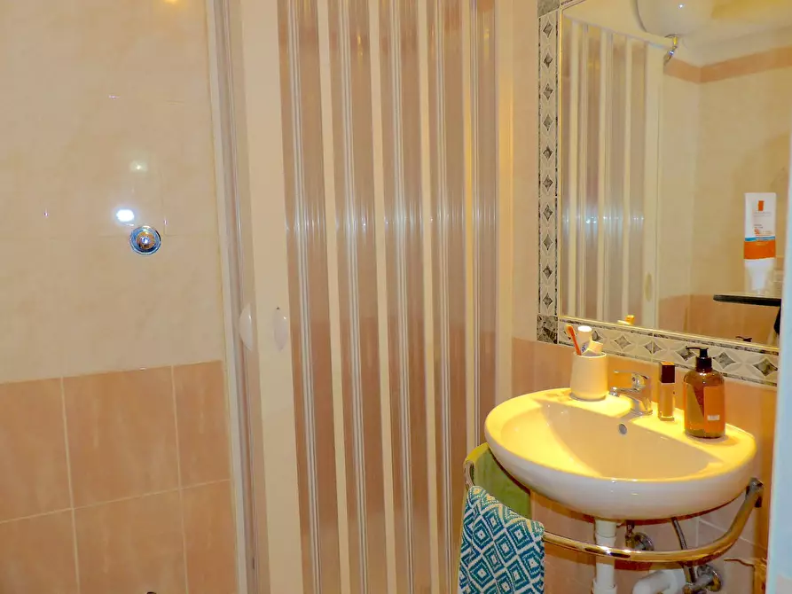 Immagine 9 di Appartamento in vendita  in via Masi 38 a Terni