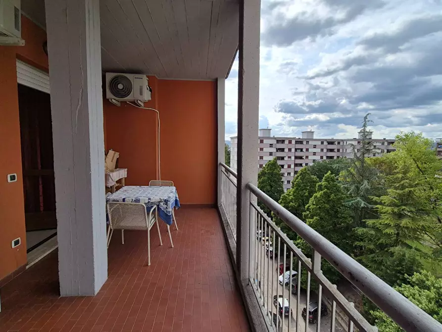 Immagine 10 di Appartamento in vendita  in via Marzabotto 14 a Terni