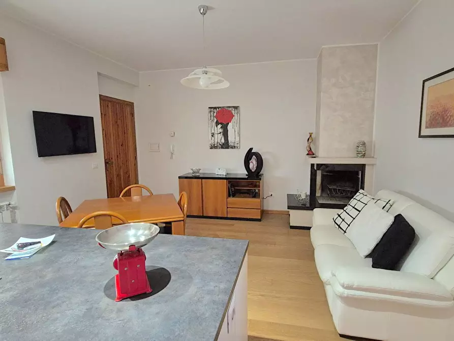 Immagine 3 di Appartamento in vendita  in via Brodolini 60 a Terni