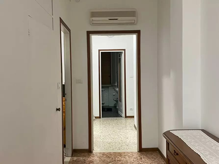 Immagine 5 di Appartamento in affitto  in piazza a. maestri a Parma