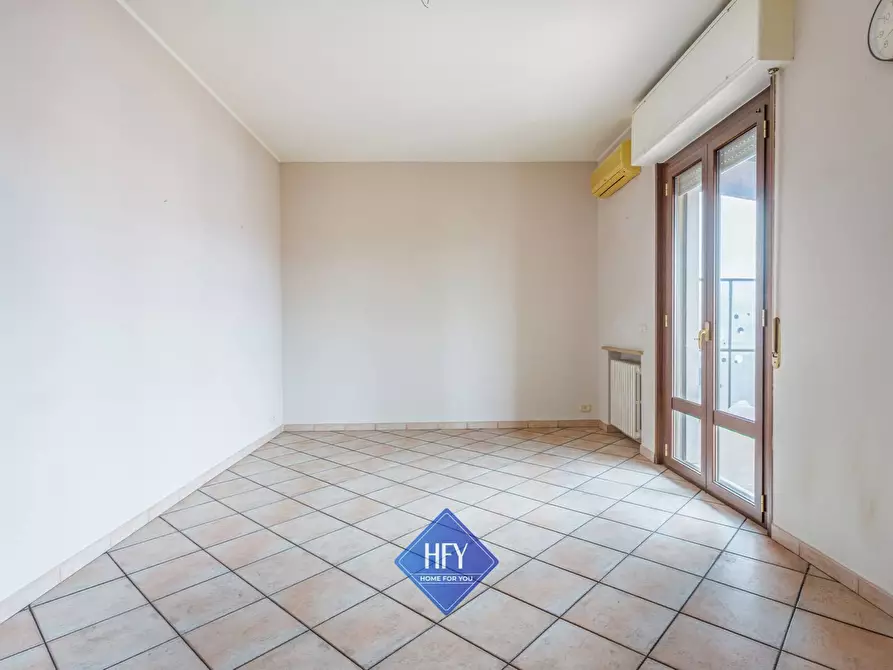 Immagine 9 di Appartamento in vendita  in Via Venezia a Parma