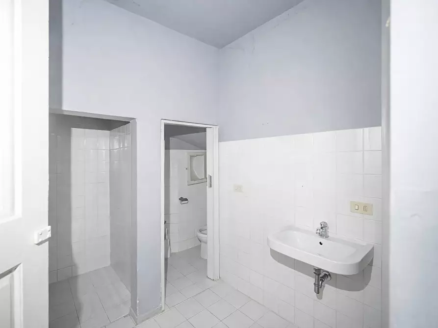 Immagine 6 di Appartamento in vendita  in Borgo Felino a Parma