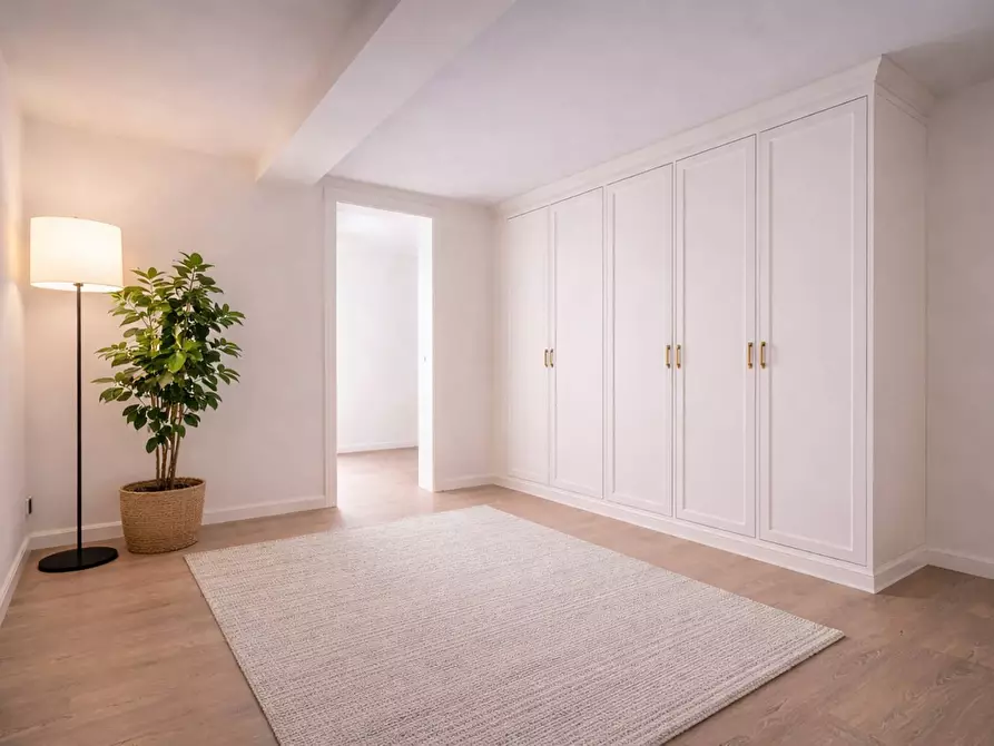 Immagine 11 di Appartamento in vendita  in Borgo Felino a Parma