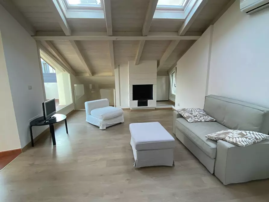 Immagine 10 di Appartamento in vendita  in via farini a Parma
