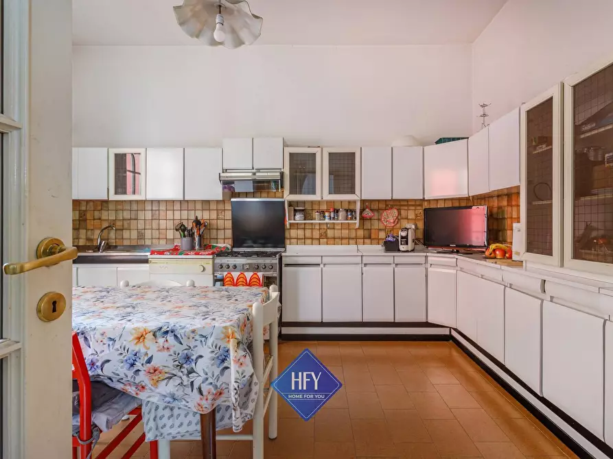 Immagine 5 di Appartamento in vendita  in VIA TRIESTE 4 a Parma