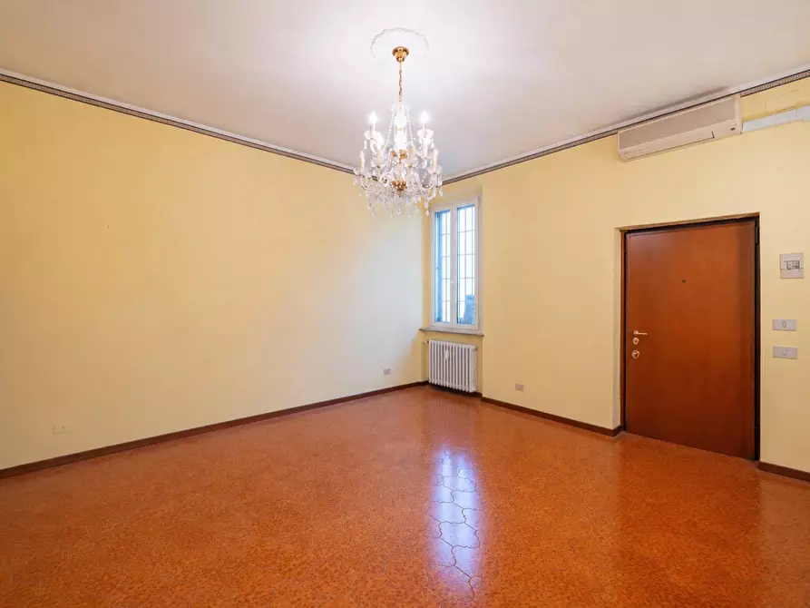 Immagine 1 di Appartamento in vendita  in BORGO FELINO 12 a Parma
