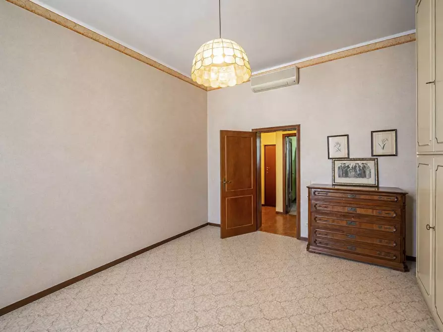 Immagine 5 di Appartamento in vendita  in BORGO FELINO 12 a Parma