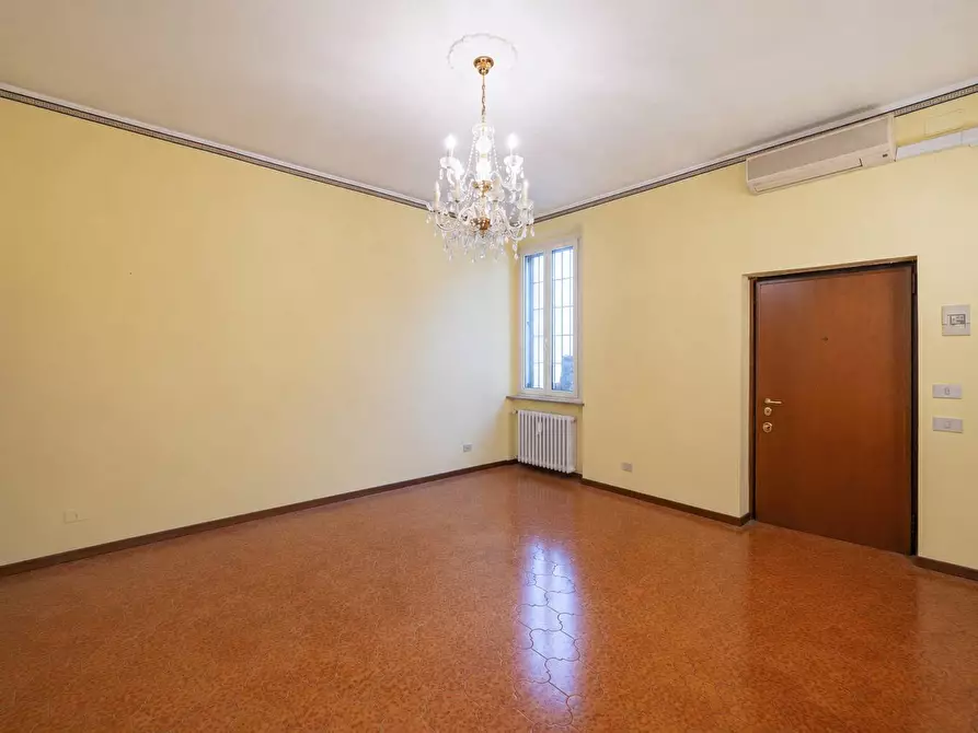 Immagine 7 di Appartamento in vendita  in BORGO FELINO 12 a Parma