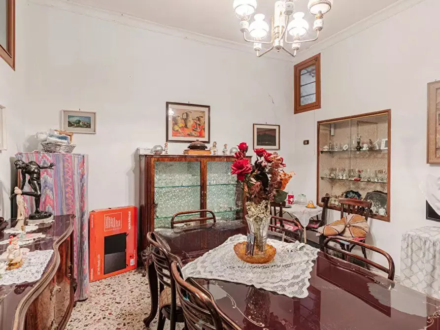 Immagine 2 di Appartamento in vendita  in Cesare Battisti 4 a Torre Del Greco