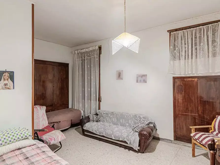 Immagine 11 di Appartamento in vendita  in Cesare Battisti 4 a Torre Del Greco