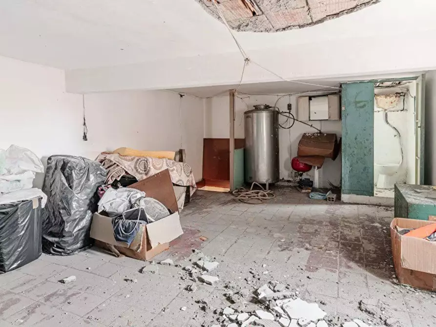 Immagine 22 di Appartamento in vendita  in Cesare Battisti 4 a Torre Del Greco