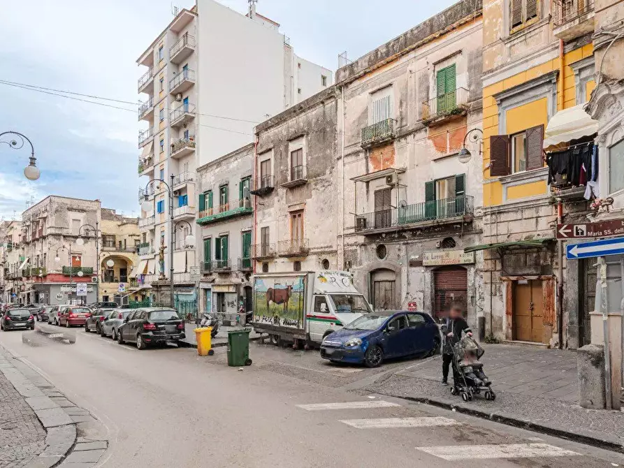 Immagine 25 di Appartamento in vendita  in Cesare Battisti 4 a Torre Del Greco