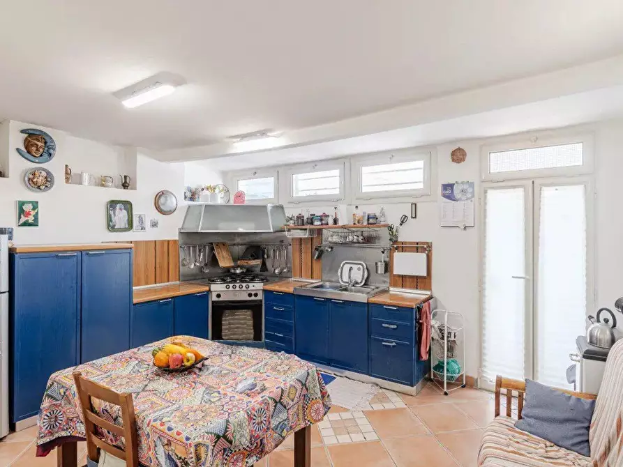 Immagine 14 di Casa indipendente in vendita  in Luigi Iorio a Boscotrecase