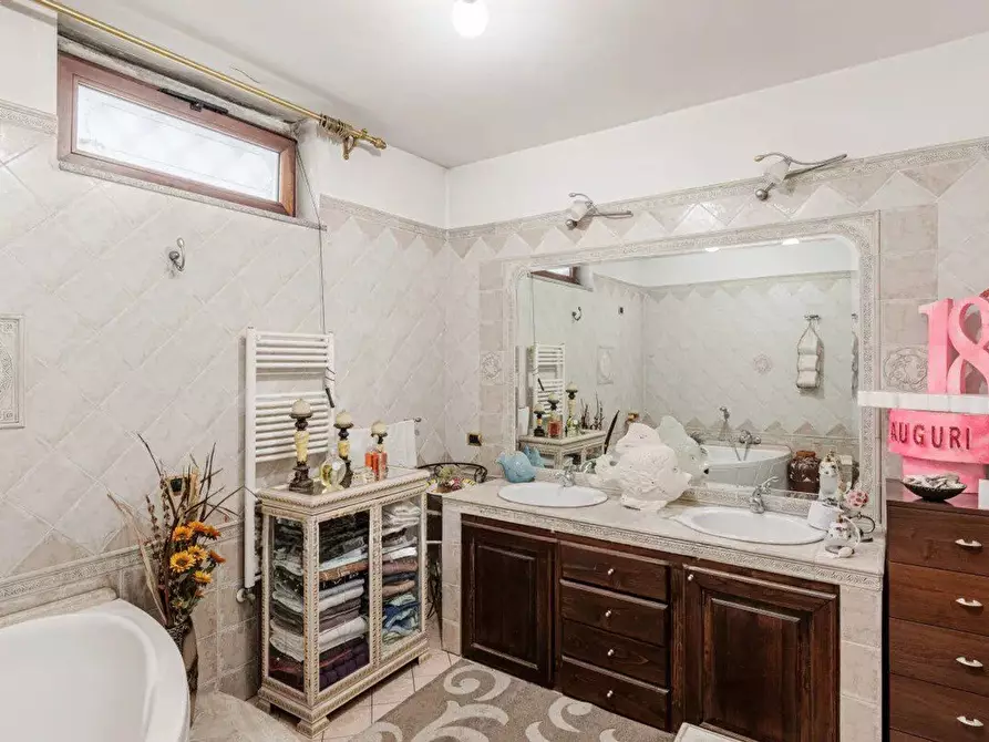 Immagine 9 di Villa in vendita  in Siscara a Cercola