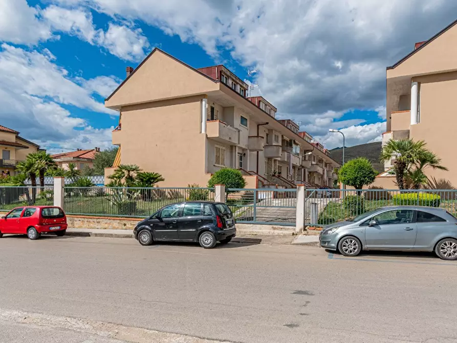 Immagine 2 di Villetta a schiera in vendita  in di penetrazione 167 a Pignataro Maggiore