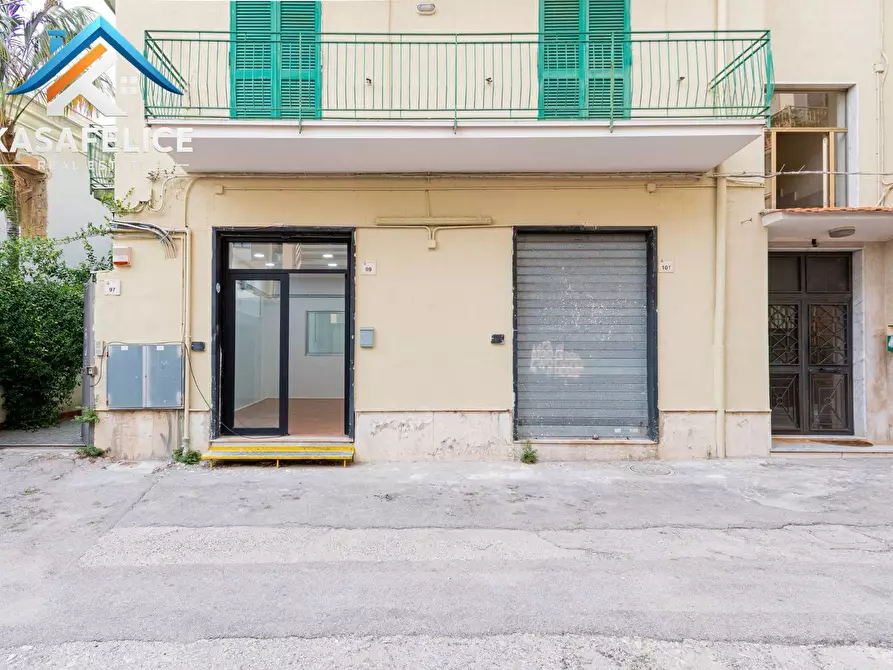 Immagine 5 di Locale commerciale in vendita  in via Manzoni 97/99 a San Giorgio A Cremano